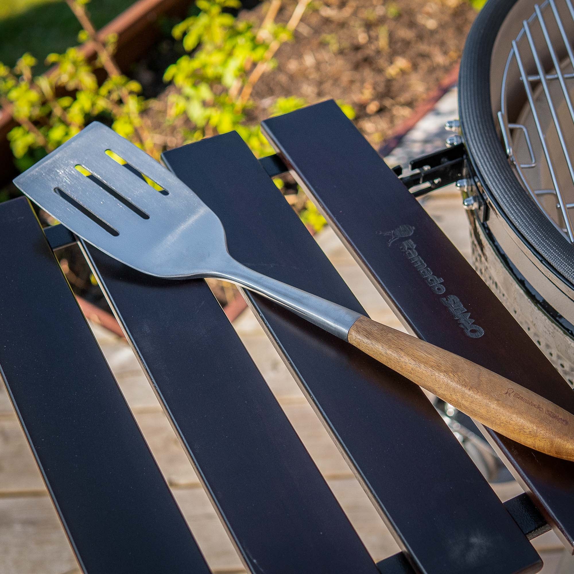 Kamado Sumo Grillspade Akacia