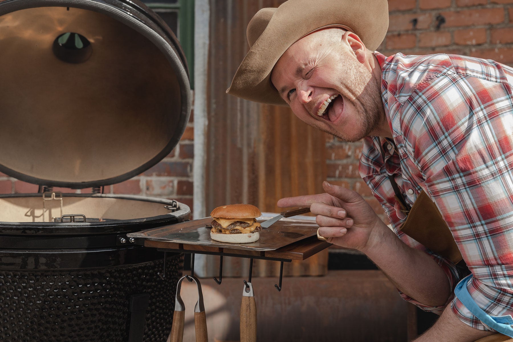 Kamado Sumo Cast Iron Burger Press