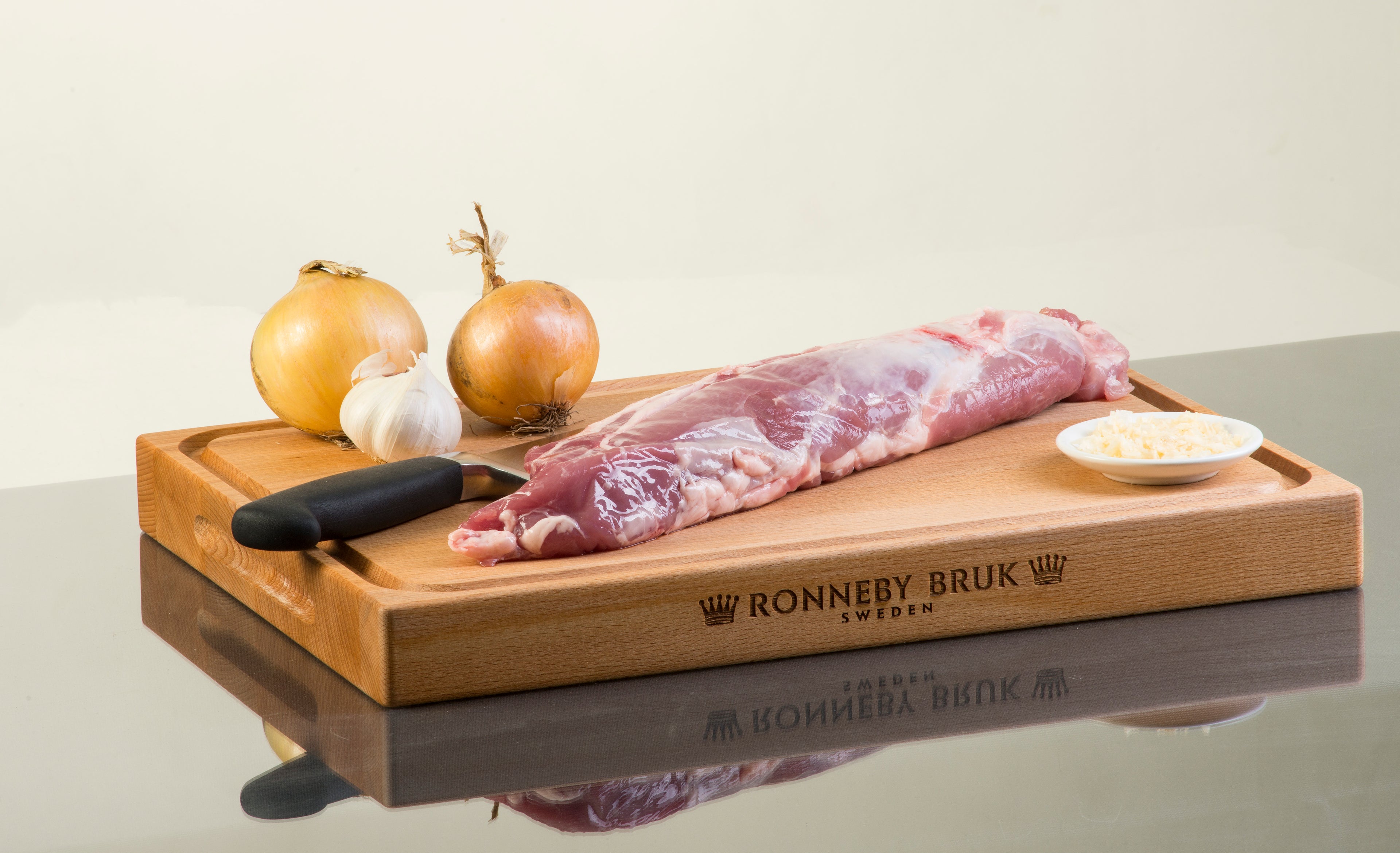 Ronneby Bruk Kockbräda med köttsaftränna Oljad Bok 30x40x4